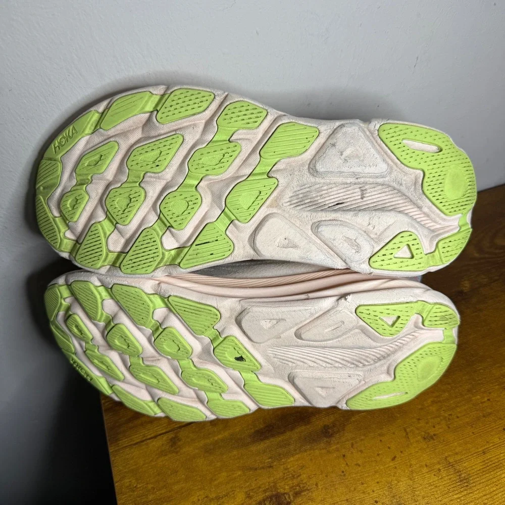 Hoka Clifton 9 Running Shoes Womens Size 11 Peach